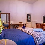 Il Lupo Della Sila Guest house *